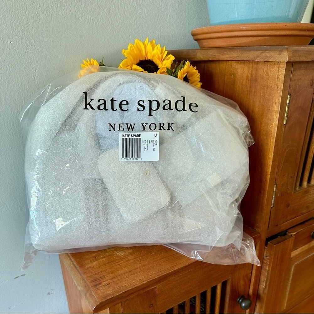 Kate Spade White and Tan Women's Bag Set NWT UNCLUDED BUT NEVER WORN - Picture 3 of 15